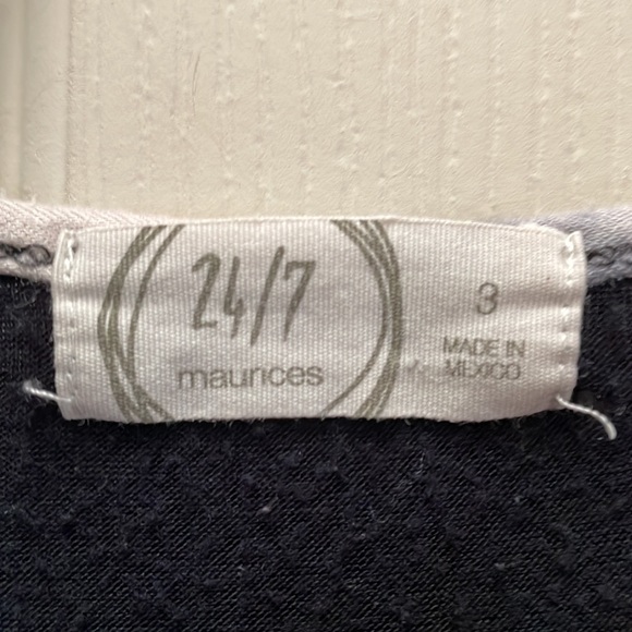 EUC Maurices 24/7 Collection Black & White Tie Dye Fitted Vneck Tshirt, Size 3x - Picture 6 of 9